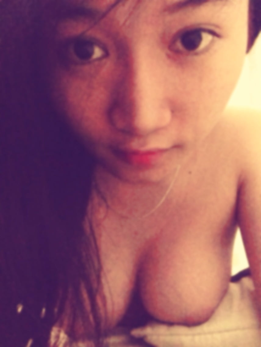 Vietnamese Singaporean Girl Jenny Trang Nude Leaked 084